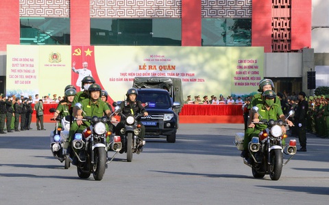 Công an Đồng Nai mở đợt cao điểm tấn công trấn áp tội phạm dịp Tết- Ảnh 1. Công an Đồng Nai sẽ ra quân đợt cao điểm 77 ngày đêm tấn công, trấn áp tội phạm, đảm bảo an ninh trật tự trước, trong và sau Tết Nguyên đán Giáp Thìn 2024 - Ảnh: AN BÌNH