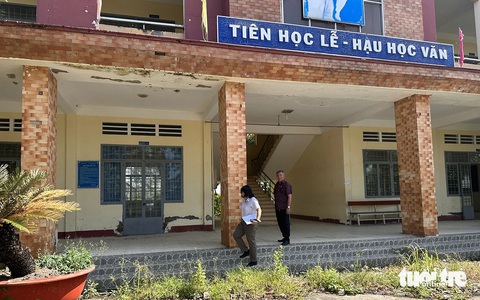 Hình hài trường học 13 tỉ ở Đồng Nai xuống cấp bị thanh tra- Ảnh 5. Công trình Trường THCS Dương Văn Thì đưa vào sử dụng năm 2008 nhưng chỉ 5 năm sau khi đưa vào sử dụng, trường bắt đầu xuống cấp - Ảnh: HÀ MI