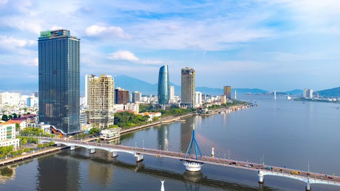 Quận Hải Châu đang dần hình thành quận thông minh,
đô thị hiện đại- Ảnh 5. Một góc đô thị Hải Châu bên sông Hàn nhìn từ trên cao - Ảnh: NGUYỄN TRÌNH