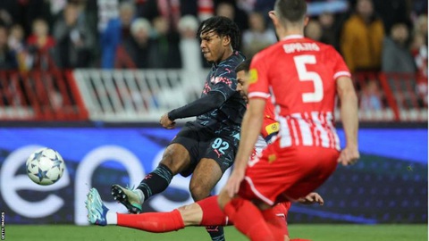 Cậu bé nhặt bóng ngày nào ghi bàn trong trận ra mắt cho Manchester City- Ảnh 1. Micah Hamilton - cậu bé nhặt bóng cách đây 6 năm - đã ghi bàn thắng trong trận ra mắt ở Champions League - Ảnh: Getty Images