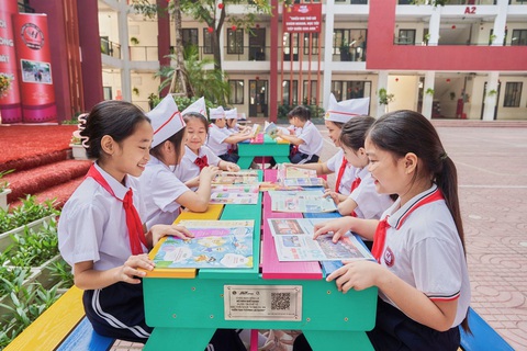 Tái sinh rác thải nhựa, cùng 10.000 học sinh ươm mầm xanh cho hành tinh- Ảnh 5.