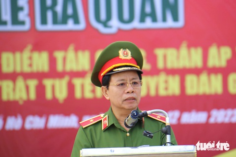 Công an TP.HCM ra quân cao điểm tấn công, trấn áp tội phạm dịp Tết Nguyên đán 2024- Ảnh 1. Thiếu tướng Trần Đức Tài - phó giám đốc Công an TP.HCM - phát biểu tại lễ ra quân thực hiện cao điểm tấn công, trấn áp tội phạm - Ảnh: NGỌC KHẢI