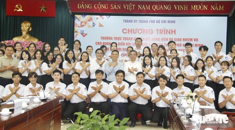 'Đi dự đại hội để làm gì, đóng góp gì?'- Ảnh 3. Đoàn đại biểu sinh viên TP.HCM dự Đại hội toàn quốc Hội Sinh viên Việt Nam lần XI có số lượng đông nhất với 140 người - Ảnh: CÔNG TRIỆU