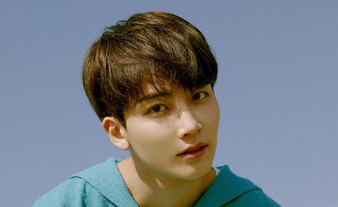 Thành viên Jeonghan của nhóm Seventeen Thành viên Jeonghan của nhóm Seventeen
