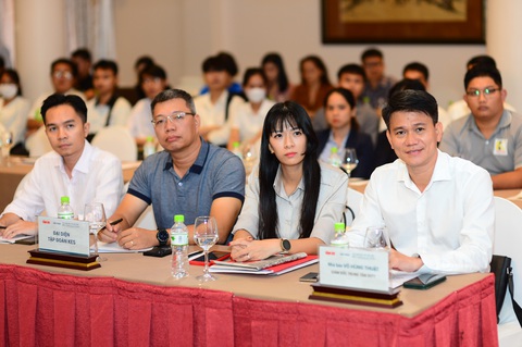 'Chết từ từ' nếu sử dụng nội thất không cẩn thận- Ảnh 6. Khách mời tham dự hội thảo Sử dụng vật liệu nội thất bền vững và an toàn - Ảnh: QUANG ĐỊNH