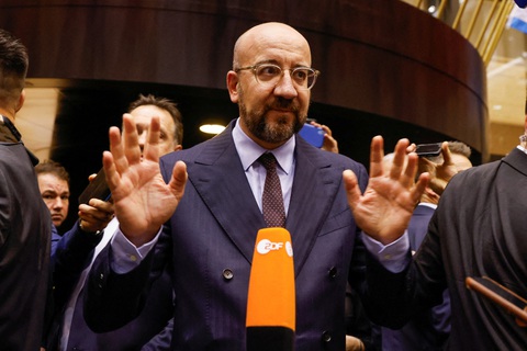 Chủ tịch châu Âu Charles Michel phát biểu sau Hội nghị thượng đỉnh lãnh đọa các nước thành viên EU ngày 14-12 - Ảnh: REUTERS Chủ tịch châu Âu Charles Michel phát biểu sau Hội nghị thượng đỉnh lãnh đạo các nước thành viên EU ngày 14-12 - Ảnh: REUTERS