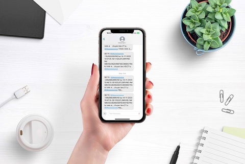 Vietcombank điều chỉnh phí báo biến động số dư qua tin nhắn- Ảnh 2. Theo Vietcombank, khoảng 70% khách hàng sử dụng dịch vụ SMS chủ động không bị ảnh hưởng - Ảnh: VCB