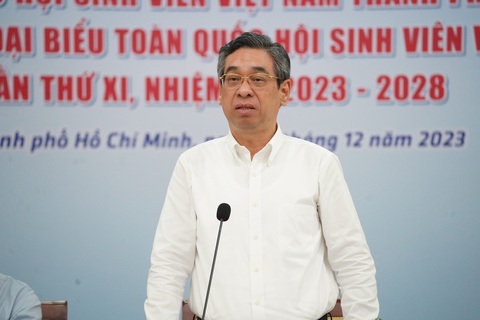 'Đi dự đại hội để làm gì, đóng góp gì?'- Ảnh 1. Phó bí thư Thành ủy TP.HCM Nguyễn Phước Lộc gặp gỡ, động viên đoàn đại biểu Hội Sinh viên Việt Nam TP.HCM dự Đại hội toàn quốc Hội Sinh viên Việt Nam lần XI - Ảnh: CÔNG TRIỆU
