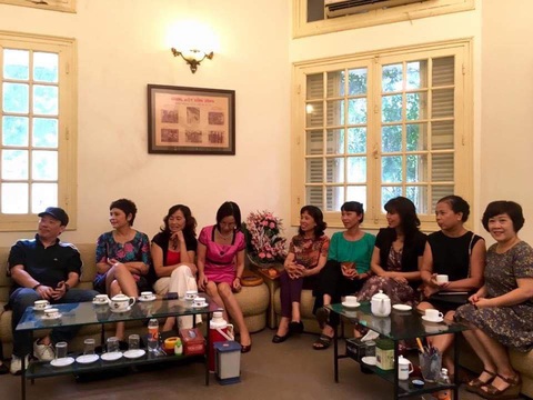Theo dựng phim Ngọc Nga, phòng truyện thống trước thời điểm cổ phần hóa trang trọng, ấm cúng, sum vầy như thế này - Ảnh: NGỌC NGA Theo nhà dựng phim Ngọc Nga, phòng truyền thống trước thời điểm cổ phần hóa trang trọng, ấm cúng, sum vầy như thế này - Ảnh: NGỌC NGA cung cấp