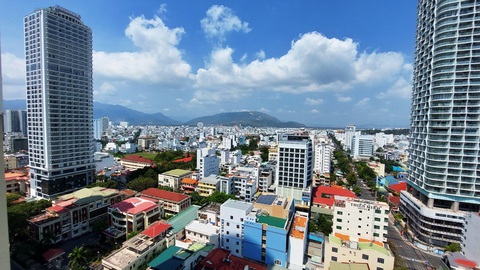 Nha Trang điều chỉnh 131 tổ dân phố, dân có phải làm lại giấy tờ?- Ảnh 1. Một khu vực thuộc các phường trung tâm TP Nha Trang, tỉnh Khánh Hòa - Ảnh: PHAN SÔNG NGÂN