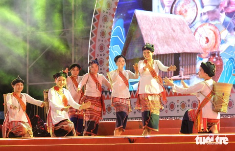 Liên hoan năm nay thi hút rất đông các bạn trẻ tham gia - Ảnh: LÂM THIÊN Liên hoan năm nay thu hút rất đông các bạn trẻ tham gia - Ảnh: LÂM THIÊN