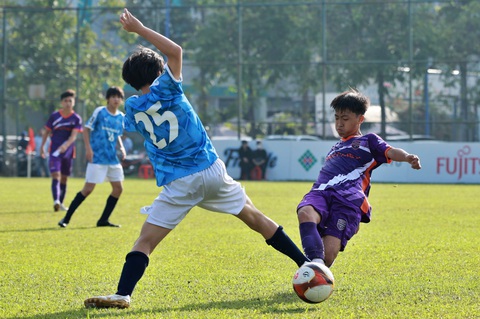 Bao giờ Bình Dương đưa cầu thủ sang Nhật Bản?- Ảnh 1. Giao lưu bóng đá ở Giải U13 quốc tế giúp các cầu thủ Việt Nam cọ xát thêm kinhh nghiệm - Ảnh: BTC