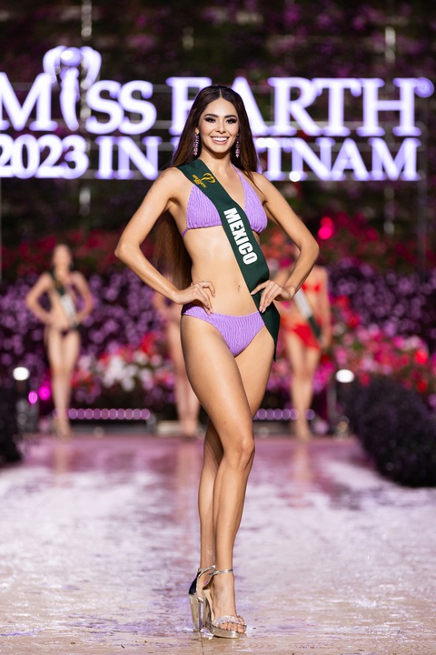 Dàn thí sinh Miss Earth 'sưởi ấm' Đà Lạt với phần thi bikini cực nóng bỏng- Ảnh 12. Dàn thí sinh Miss Earth 'sưởi ấm' Đà Lạt với phần thi bikini cực nóng bỏng- Ảnh 12.