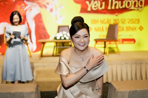 Ca sĩ Như Quỳnh kết hợp bolero với rap, rock trong đêm live show ‘Xuân yêu thương’- Ảnh 2. Như Quỳnh xem live show Xuân yêu thương là dịp hội ngộ khán giả sau một năm thị trường âm nhạc nhiều biến động.