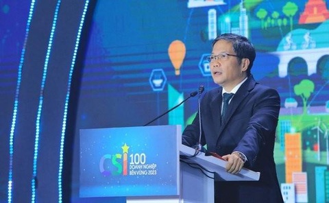 C.P. Việt Nam được vinh danh trong top 100 doanh nghiệp bền vững Việt Nam năm 2023- Ảnh 1. Ông Trần Tuấn Anh - ủy viên Bộ Chính trị, Trưởng Ban Kinh tế Trung ương - đến dự, phát biểu chỉ đạo và động viên cộng đồng doanh nghiệp