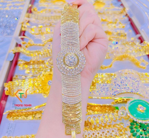 Tiệm vàng Trọng Nghĩa mang đến nhiều món trang sức vàng độc đáo, đẹp mắt- Ảnh 3. Tiệm vàng Trọng Nghĩa mang đến nhiều món trang sức vàng độc đáo, đẹp mắt- Ảnh 3.