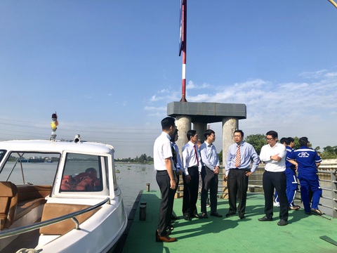 TP.HCM có thêm một trạm cấp cứu vệ tinh 115, tổng cộng 40 trạm- Ảnh 1. Bên cạnh có thêm một trạm cấp cứu 115 vệ tinh tại Bệnh viện Đa khoa Hồng Đức II (quận 12), đại diện Trung tâm cấp cứu 115 và Bệnh viện Đa khoa Hồng Đức II tính toán sẽ triển khai trạm cấp cứu đường thủy tư nhân đầu tiên tại TP.HCM - Ảnh: CTV