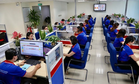 Điện lực TP.HCM: Xử lý trực tuyến gần 100% yêu cầu của khách hàng- Ảnh 1. Trung tâm Chăm sóc khách hàng Tổng công ty Điện lực TP.HCM