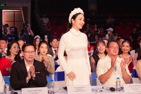 Hoa hậu Ngọc Châu làm giám khảo Hoa hậu Sinh viên hòa bình Việt Nam 2024- Ảnh 1. Hoa hậu Giáng My khoe nhan sắc “lão hóa ngược”