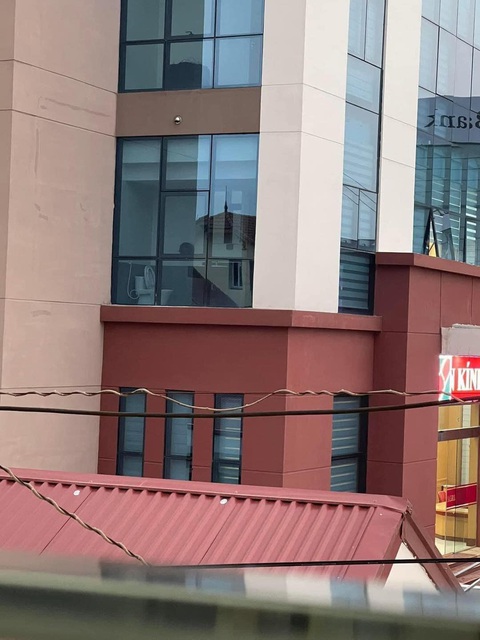 Ảnh vui 17-10: Mắt 10/10 mới thấy điểm bất thường trong 5 giây!- Ảnh 1. Lỗi kỹ thuật - Mắt 10/10 mới thấy điều bất thường.