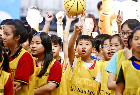 Niềm vui của các bé khi tham gia ngày hội bóng rổ High Hoop - Ảnh: NHƯ HUY Niềm vui của các bé khi tham gia ngày hội bóng rổ High Hoop - Ảnh: NHƯ HUY