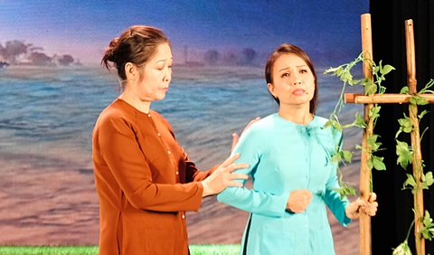 Vở nhạc kịch Bông cánh cò của sân khấu Hồng Vân - Ảnh: LINH ĐOAN Vở nhạc kịch Bông cánh cò của sân khấu Hồng Vân - Ảnh: LINH ĐOAN