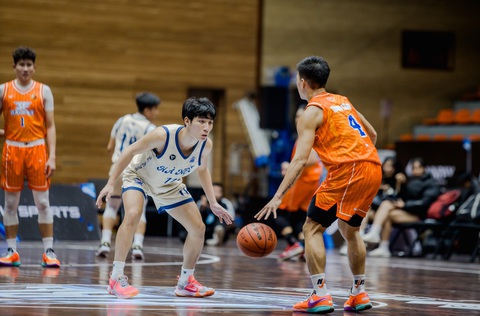 Màn tranh tài căng thẳng giữa đương kim vô địch VBC 2023 3F Galaxy (áo cam) và tuyển Hà Nội tại Hanoi Basketball Championship Season 2 2023 - Ảnh: VNPAY Màn tranh tài căng thẳng giữa đương kim vô địch VBC 2023 3F Galaxy (áo cam) và tuyển Hà Nội tại Hanoi Basketball Championship Season 2 2023 - Ảnh: VNPAY