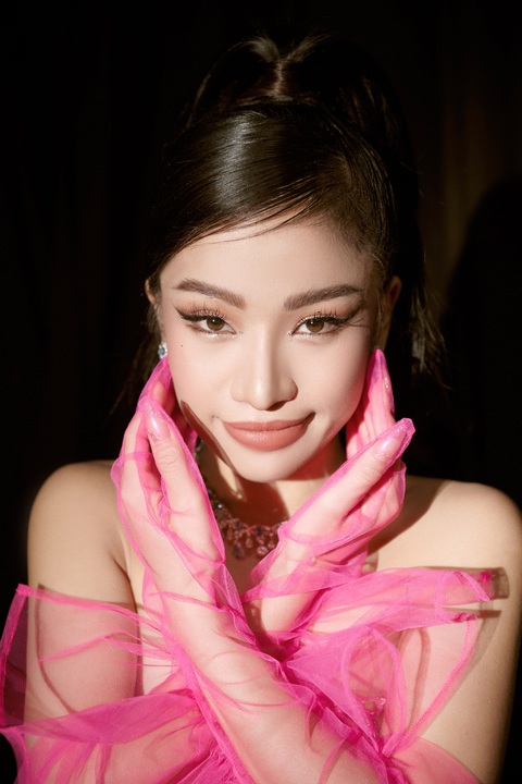 Hippo Happy - Lâm Bảo Ngọc làm mini concert- Ảnh 3. Hippo Happy - Lâm Bảo Ngọc có mini concert sau 5 năm đi hát