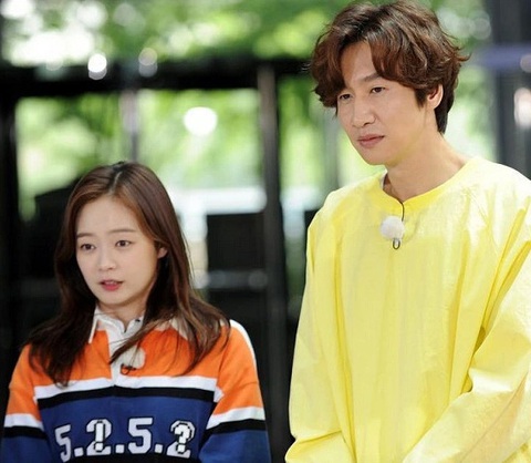 Lee Kwang Soo và Jeon So Min trong Running Man Lee Kwang Soo và Jeon So Min trong Running Man