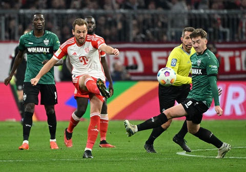 Tin tức thể thao sáng 18-12: Bellingham, Harry Kane cùng tỏa sáng- Ảnh 2. Harry Kane xác lập kỷ lục mới tại Bundesliga - Ảnh: REUTERS