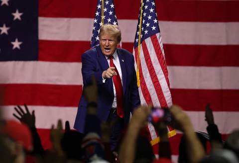 Cựu tổng thống Mỹ Donald Trump phát biểu tại sự kiện vận động tranh cử tổng thống tại bang Nevada tối 17-12 - Ảnh: AFP Cựu tổng thống Mỹ Donald Trump phát biểu tại sự kiện vận động tranh cử tổng thống tại bang Nevada tối 17-12 - Ảnh: AFP