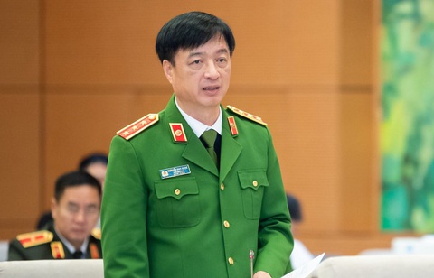 Thứ trưởng Bộ Công an: Nhiều đối tượng dùng công cụ hỗ trợ, vũ khí thô sơ cướp ngân hàng- Ảnh 1. Thứ trưởng Bộ Công an Nguyễn Duy Ngọc - Ảnh: GIA HÂN