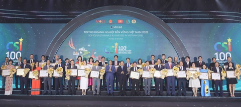 Acecook Việt Nam được vinh danh Top 100 doanh nghiệp phát triển bền vững năm 2023- Ảnh 1. Acecook Việt Nam thuộc Top 100 - Doanh nghiệp Bền vững 2023