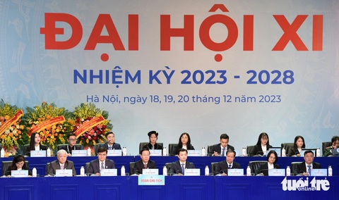 Đoàn chủ tịch Đại hội đại biểu Hội sinh viên toàn quốc lần thứ XI - Ảnh: NAM TRẦN Đoàn chủ tịch Đại hội đại biểu Hội sinh viên toàn quốc lần thứ XI