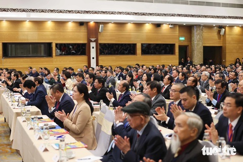 Các đại biểu tham dự phiên khai mạc Hội nghị Ngoại giao thứ 32 ngày 19-12 - Ảnh: NGUYỄN KHÁNH Các đại biểu tham dự phiên khai mạc Hội nghị Ngoại giao thứ 32 ngày 19-12 - Ảnh: NGUYỄN KHÁNH
