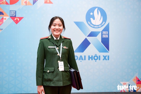 Bóng hồng sinh viên quân đội về dự Đại hội Hội Sinh viên Việt Nam XI- Ảnh 1. Thượng sĩ Nguyễn Thị Huyền Trang (sinh viên năm 3, Học viện Khoa học Quân sự) dự Đại hội Hội Sinh viên Việt Nam XI - Ảnh: NAM TRẦN
