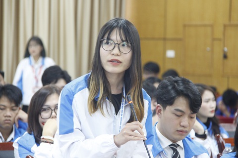 Bàn cách để phong trào sinh viên gắn liền với thực tiễn- Ảnh 6. Bạn Hồ Ngọc Quỳnh Nhi, Hội Sinh viên Việt Nam tại Hà Lan - Ảnh: CÔNG TRIỆU