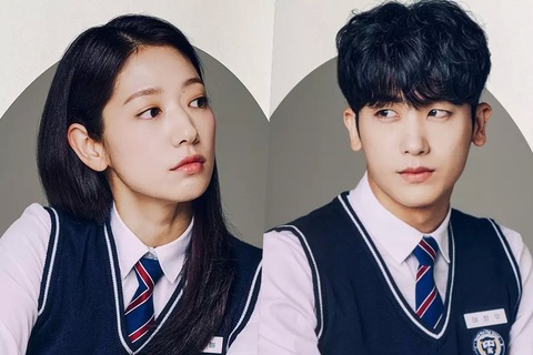 Poster phim Doctor slump - Ảnh: SOOMPI Poster phim Doctor slump - Ảnh: SOOMPI