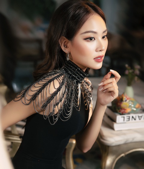 Mai Phương là người mẫu chính của bộ sưu tập, cô cũng sẽ đại diện Việt Nam tham dự Miss World 2024 diễn ra vào đầu năm sau - Ảnh: NVCC Mai Phương là người mẫu chính của bộ sưu tập, cô cũng sẽ đại diện Việt Nam tham dự Miss World 2024 diễn ra vào đầu năm sau - Ảnh: NVCC