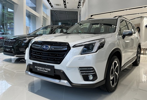 Tin tức giá xe: Subaru Forester tăng giá bản thấp, hạ giá bản cao- Ảnh 1. Subaru Forester bản cao nhất lần đầu có mức giá 929 triệu đồng tại đại lý - Ảnh: Đại lý Subaru/Facebook