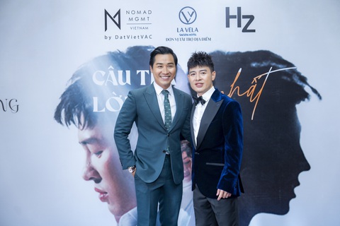 Hoàng Hải trở lại, lợi hại hơn xưa- Ảnh 8. MC Nguyên Khang (trái) dẫn chương trình ra mắt MV Câu trả lời duy nhất của Hoàng Hải