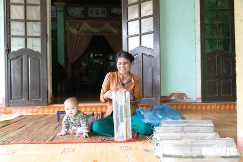 Căn nhà cấp 4 chật chội, nơi chín người nhà ông Quỳnh sinh sống Căn nhà cấp 4 chật chội, nơi chín người nhà ông Quỳnh sinh sống