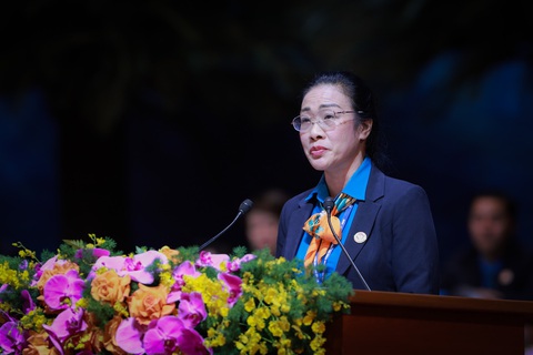 PGS TS Phạm Thanh Bình - Chủ tịch Công đoàn Y tế Việt Nam - bày tỏ cần tăng lương khởi điểm cho bác sĩ để đảm bảo cuộc sống - Ảnh: HẢI NGUYỄN PGS.TS Phạm Thanh Bình - chủ tịch Công đoàn Y tế Việt Nam - bày tỏ cần tăng lương khởi điểm cho bác sĩ để đảm bảo cuộc sống - Ảnh: HẢI NGUYỄN