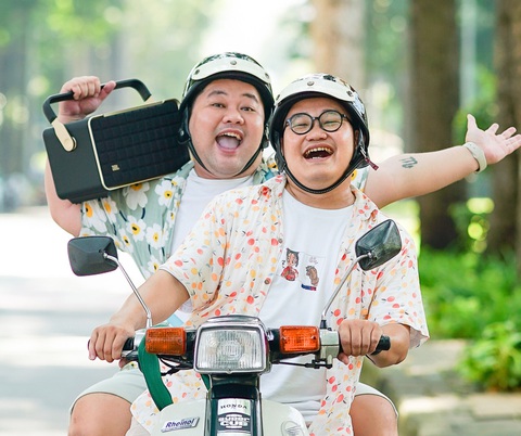 Những công dân thành thị… hoài cổ- Ảnh 2. Những ai mê chụp ảnh thường cũng mê đắm loa đài, âm nhạc