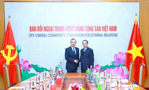 Ông Lê Hoài Trung tiếp ông Vương Nghị sáng 2-12 tại trụ sở Ban đối ngoại Trung ương - Ảnh: TTXVN Ông Lê Hoài Trung tiếp ông Vương Nghị sáng 2-12 tại trụ sở Ban Đối ngoại Trung ương - Ảnh: TTXVN