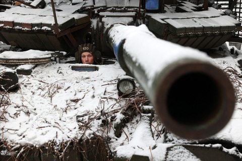Xe tăng của lực lượng Ukraine chiến đấu tại Bakhmut, thuộc khu vực Donetsk, ngày 13-12 - Ảnh: AFP Xe tăng của lực lượng Ukraine chiến đấu tại Bakhmut, thuộc khu vực Donetsk, ngày 13-12 - Ảnh: AFP