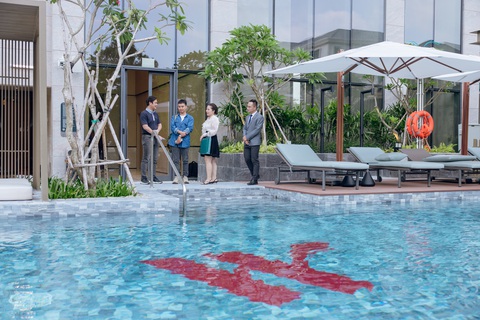 Masterise Homes liên tiếp bàn giao loạt dự án với hàng nghìn căn hộ- Ảnh 5. Các cư dân đầu tiên của căn hộ hàng hiệu Marriott hài lòng với chất lượng dự án, dịch vụ và tiện ích mang đến bởi Masterise Homes và Marriott International.