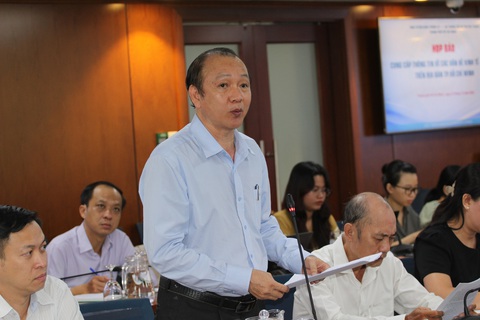 TP.HCM dự kiến bắn pháo hoa tại 2 điểm đón năm mới 2024- Ảnh 1. Ông Bùi Xuân Đức, trưởng phòng tổ chức lễ và sự kiện, Sở Văn hóa và Thể thao TP.HCM, thông tin về kế hoạch bắn pháo hoa đón năm mới 2024 - Ảnh: THÀNH NHÂN