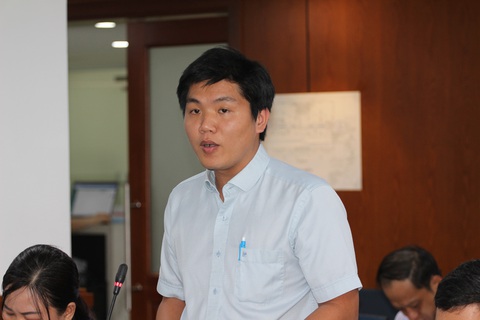 Giải ngân đầu tư công năm 2023 của TP.HCM dự kiến đạt trên 70%- Ảnh 1. Ông Lương Công Khánh, phó trưởng phòng tổng hợp - quy hoạch, Sở Kế hoạch và Đầu tư TP.HCM - Ảnh: THÀNH NHÂN