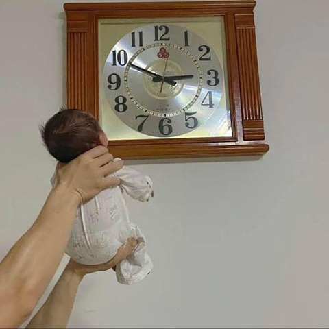 Ảnh vui 21-12: Cảnh sát chính tả không thích 'dửa xe'- Ảnh 4. Giờ là lúc nhìn lại... tại sao chưa ngủ?!